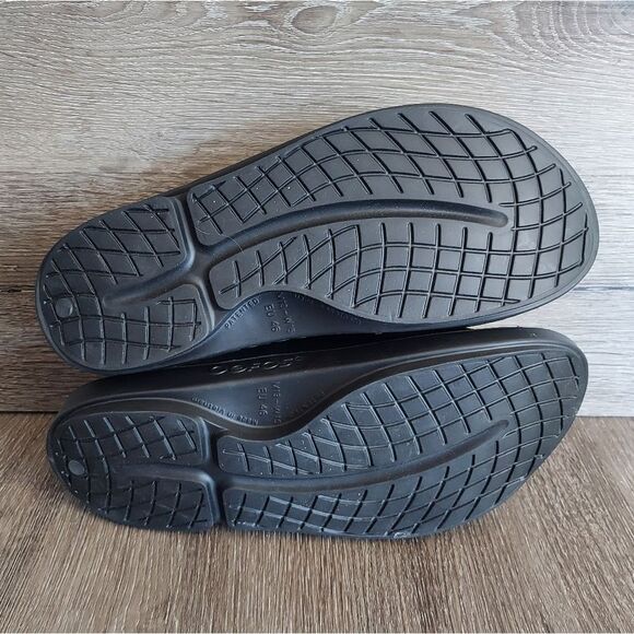 Oofos Men\'s OOahh Slide Sandal - Black - Size 13 main image 7